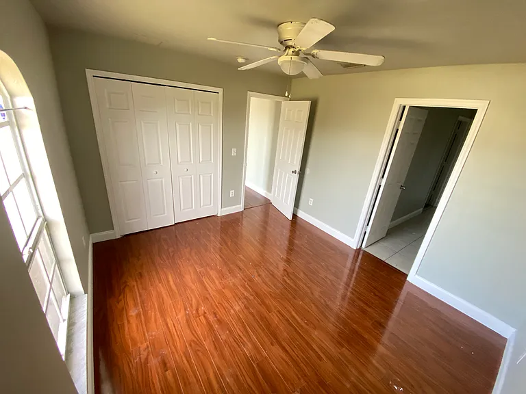 413 NW 16th Pl — Photo 21
