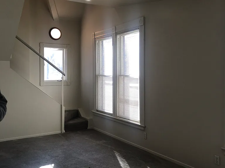 1534 SW College Ave #2 — Photo 2