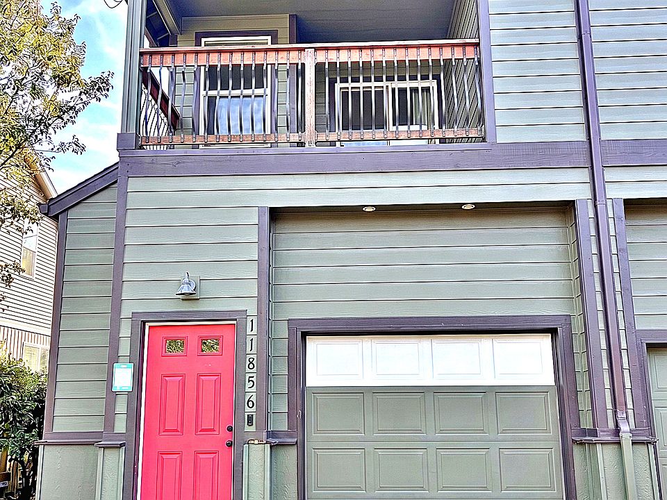 1st image of 11856 SE Pine St