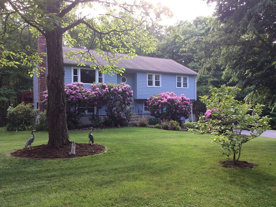 1st image of 615 Massapoag Ave