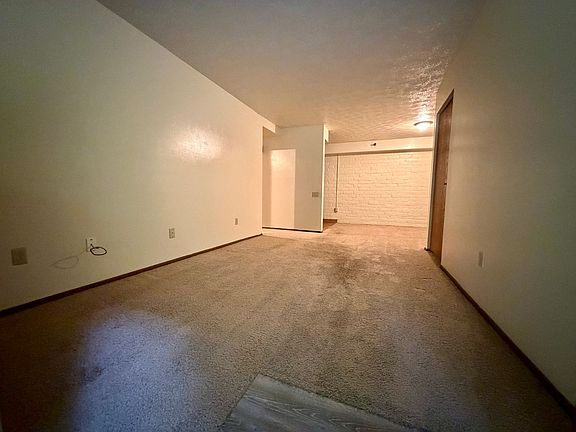 4th image of 1333 Hunter Rd #106