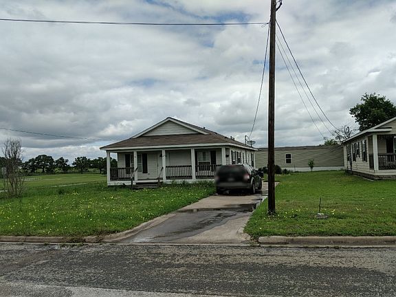 2nd image of 885 W Brenham St