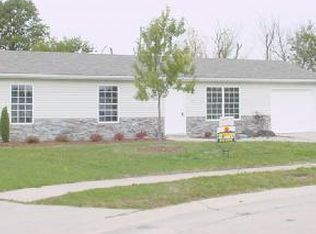 110 Lincoln Ct, Ashley, IN 46705