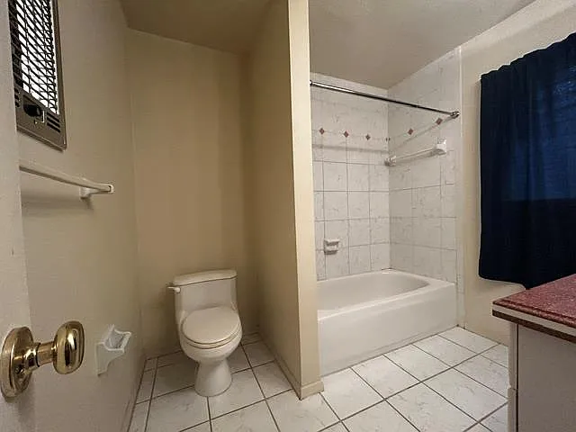 5320 Balcones Dr #A — Photo 15