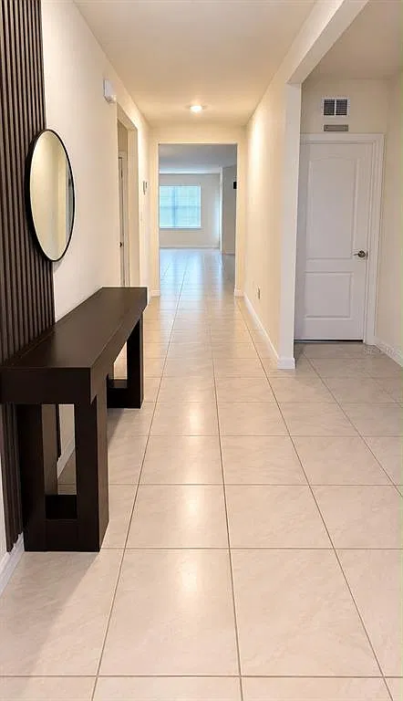 3 bed, 2.0 bath, 1669 sqft, $2,300 — Photo 2