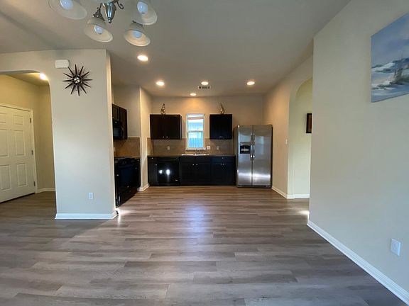 2nd image of 4527 Senda Ln