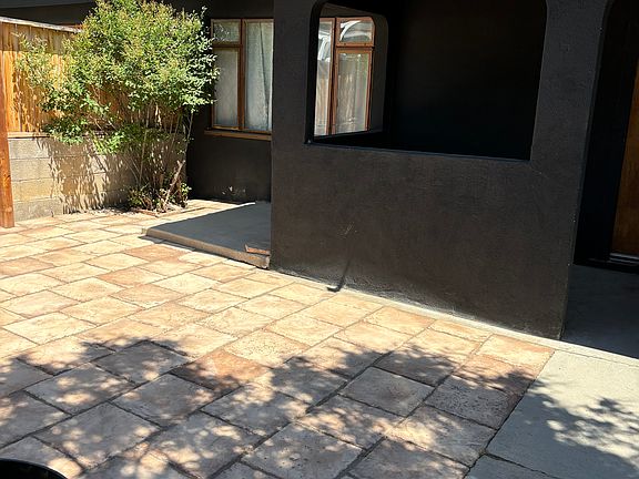 5th image of 911 E Mesa Ave