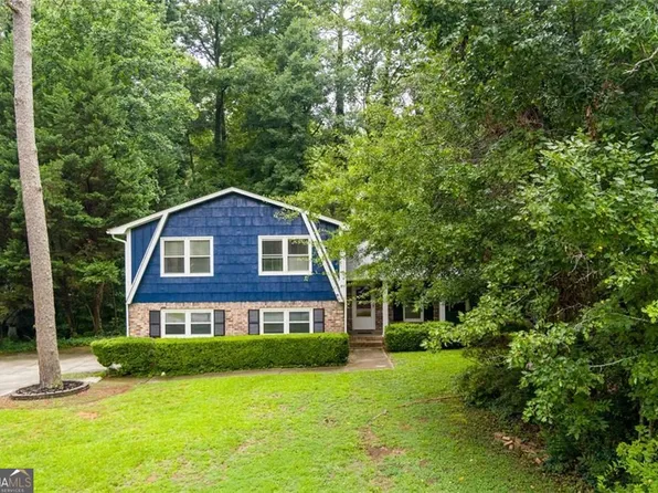 245 Pinetree Dr, Marietta, GA 30068