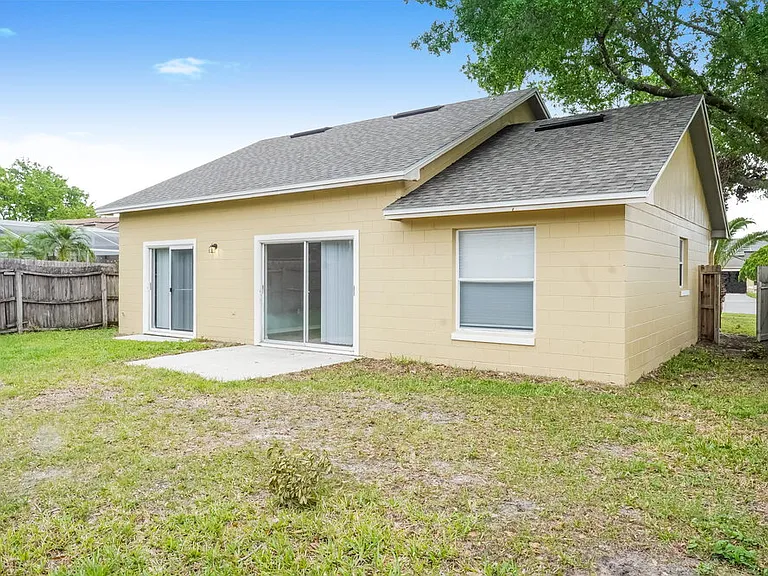 11860 Shotgate Ct — Photo 14