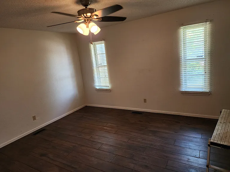 8016 Wilshire Hills Dr — Photo 9