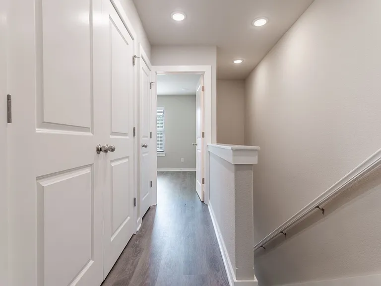 654 N Littleleaf Ter #27 — Photo 10