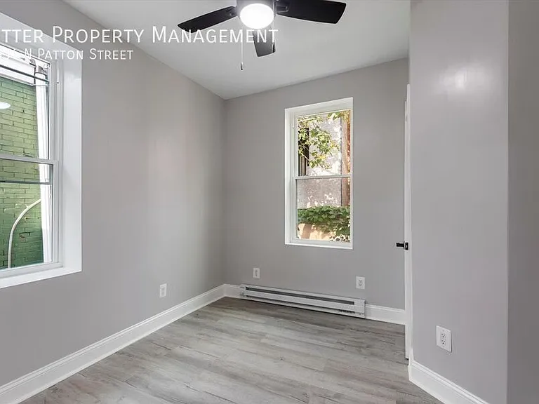1934 N Patton St — Photo 14