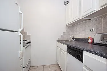 Rented by Manhattan Boutique Real Estate