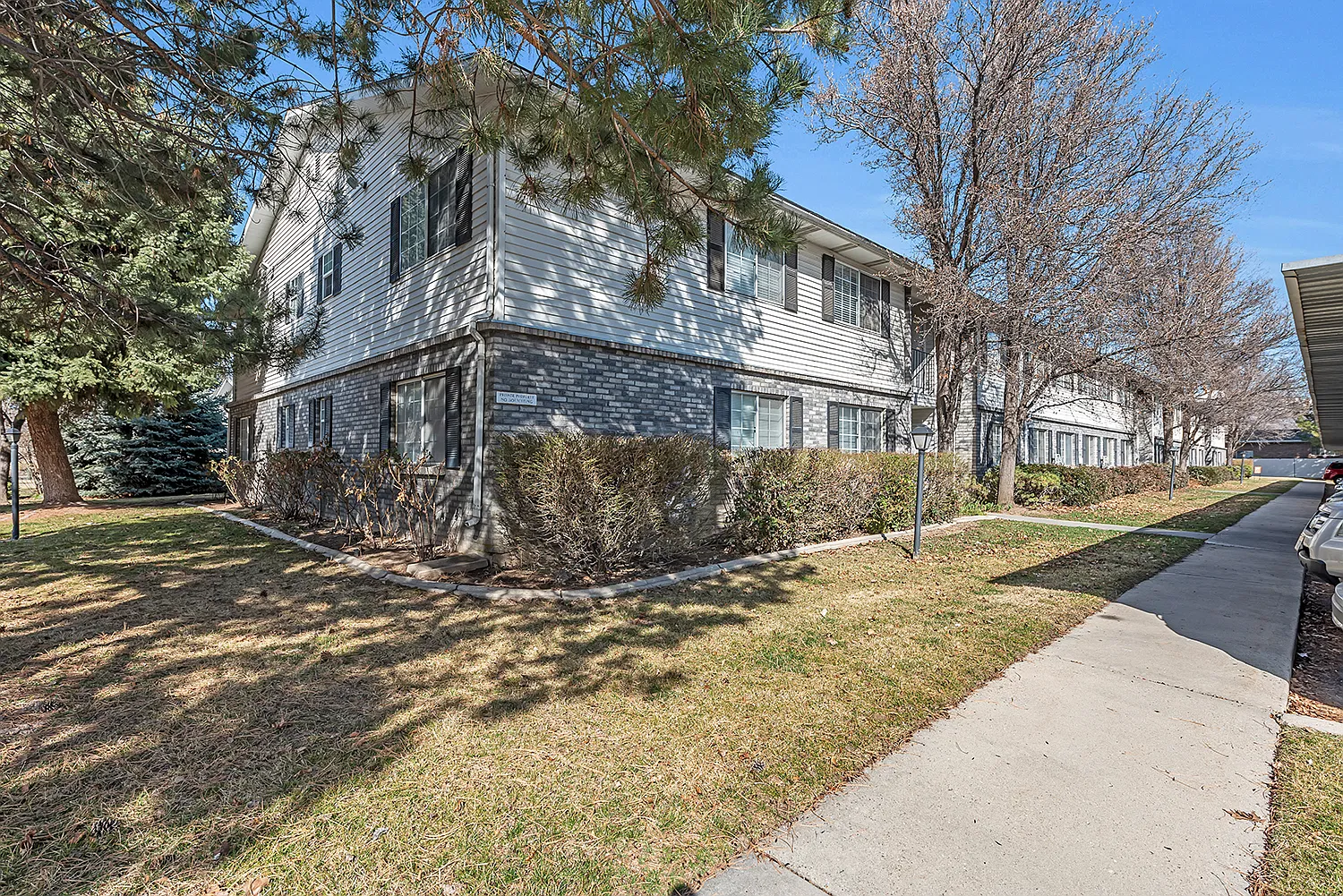 2 bed, 780 sqft, $1,345 — Photo 1