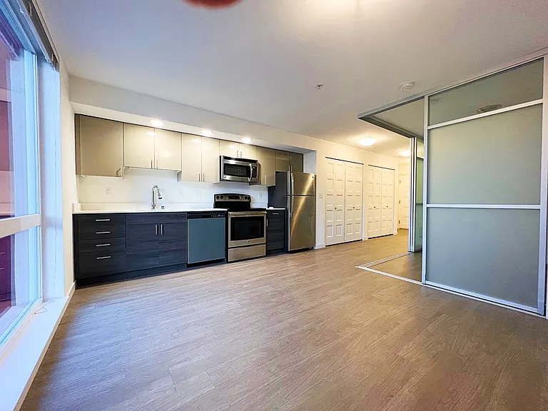 Queen Anne Flats — Photo 44