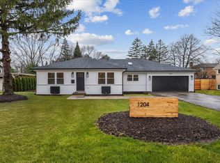 1204 Huber Ln, Glenview, IL