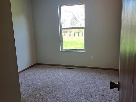 5th image of 7588 Sun Valley Ct