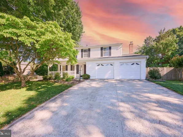 5416 Hedgerow Ct, Centreville, VA 20120