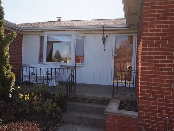 4th image of 66 Shawnee Pl