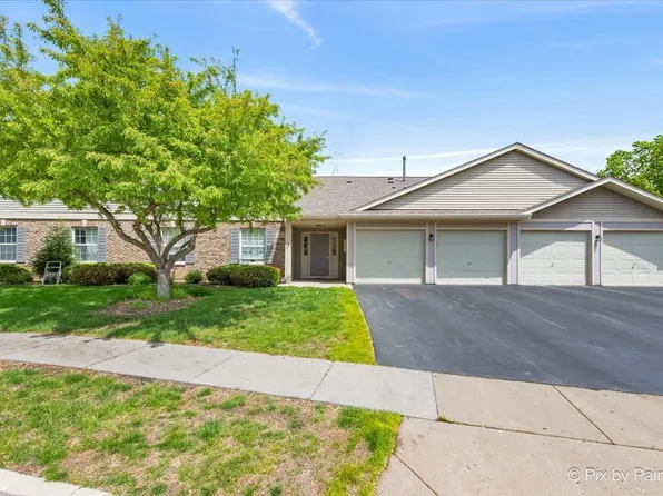 1023 Berkshire Ct #37A22, Elgin, IL 60120