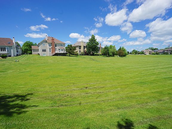 3rd image of 2211 Glouceston Ln