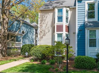 1739 Whisperhill Dr, Reston, VA 20194