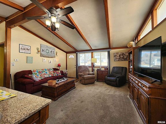 5th image of 2220 Maple St