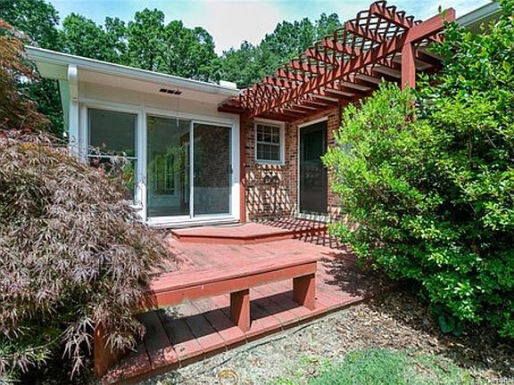 3rd image of 210 Sherwood Ln #9