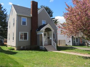 75 Fennbrook Rd, West Hartford, CT 06119