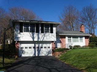19 Betsy Ln, Ambler, PA 19002