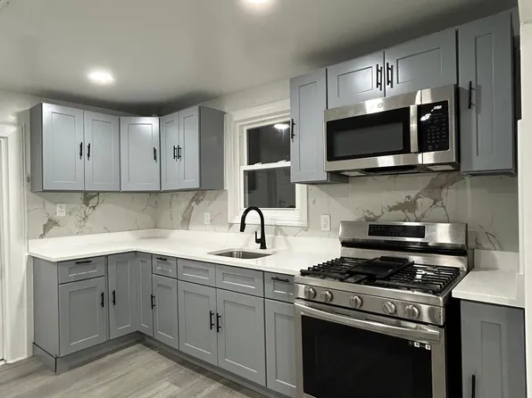 19 Monroe St, Garfield, NJ 07026