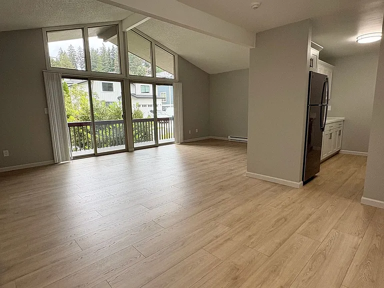 10295 NE 189th St — Photo 13