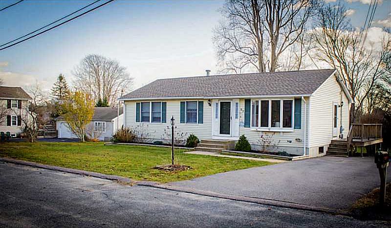 1st image of 27 Stedman Ct