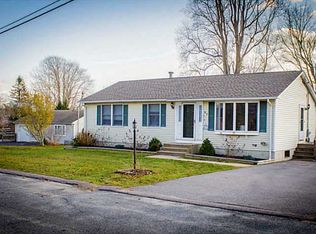 27 Stedman Ct, South Kingstown, RI 02879