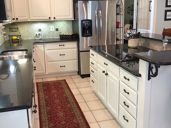 4th image of 23229 Pembrook Dr