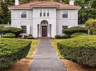 135 Richmond Ave, Worcester, MA 01602