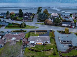 260 Elizabeth Ave, Qualicum Beach, BC V9K 1G8