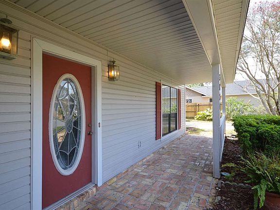 2nd image of 3824 Hidden Oak Dr