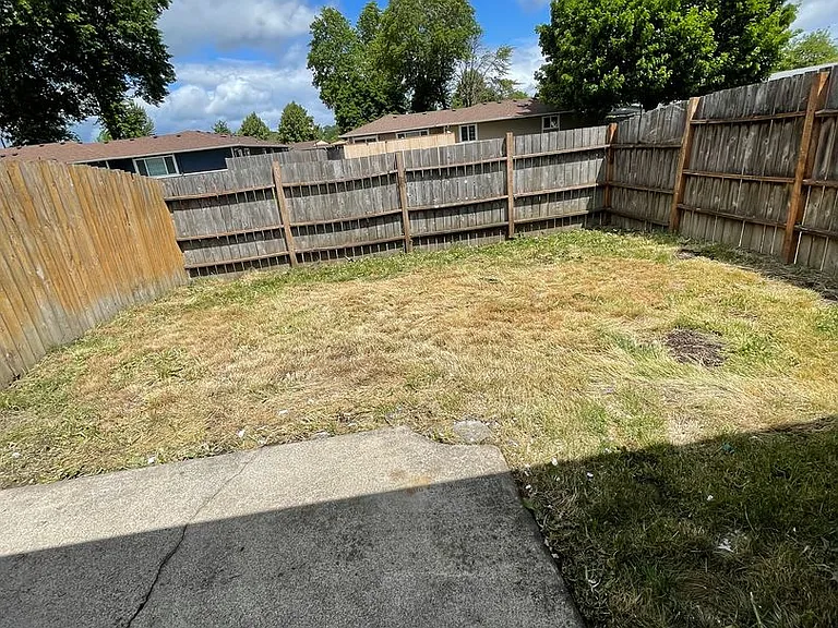 Albany Meadows Apartments — Photo 104