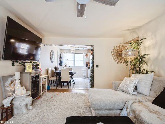 4th image of 3456 N Harlem Ave #1E
