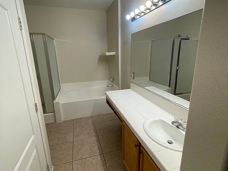 904 Domnus Ln #105 — Photo 25