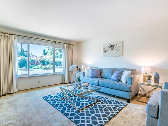 3rd image of 1029 Cassia Way