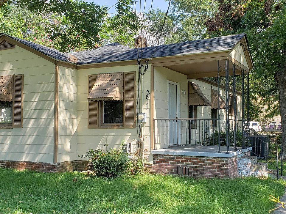 1st image of 2611 Ferrara Dr