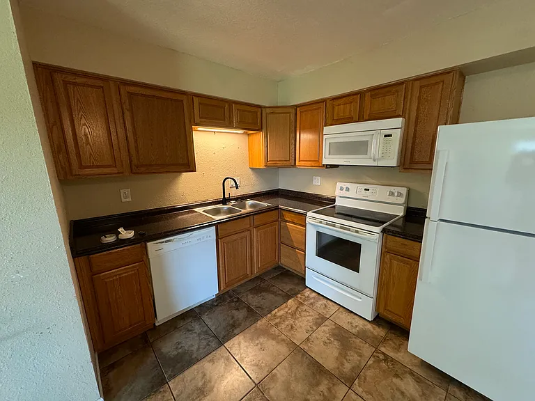 1011 W 24th St #1011 — Photo 18