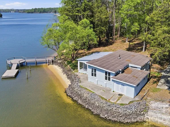 15609 Chatfield Dr, Charlotte, NC 28278