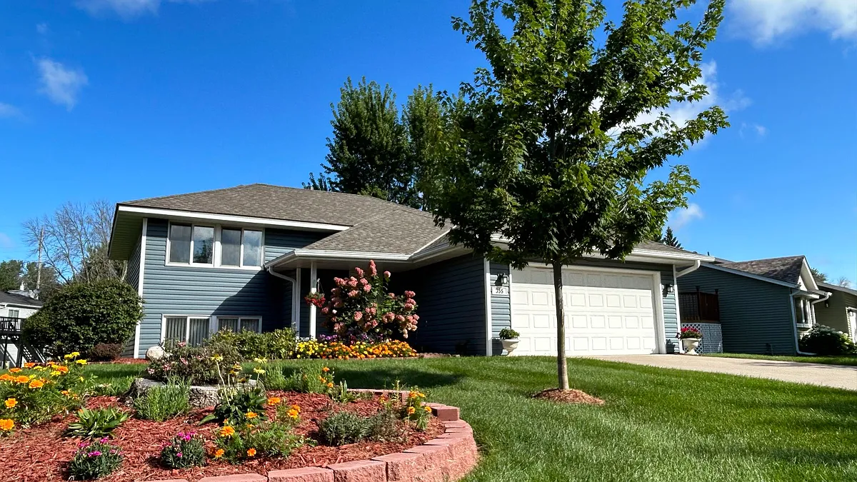 Building Photo - 355 Oakwood Dr