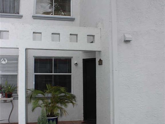 2nd image of 4743 NW 97th Pl #202