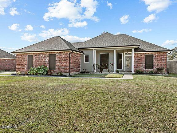 2nd image of 209 Stags Leap Ln