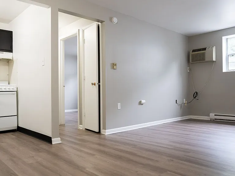 Meadow View Apartments — Photo 43