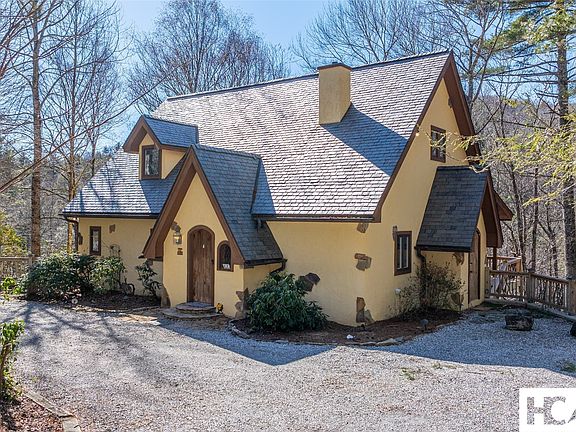 2nd image of 34 Red Cedar Court